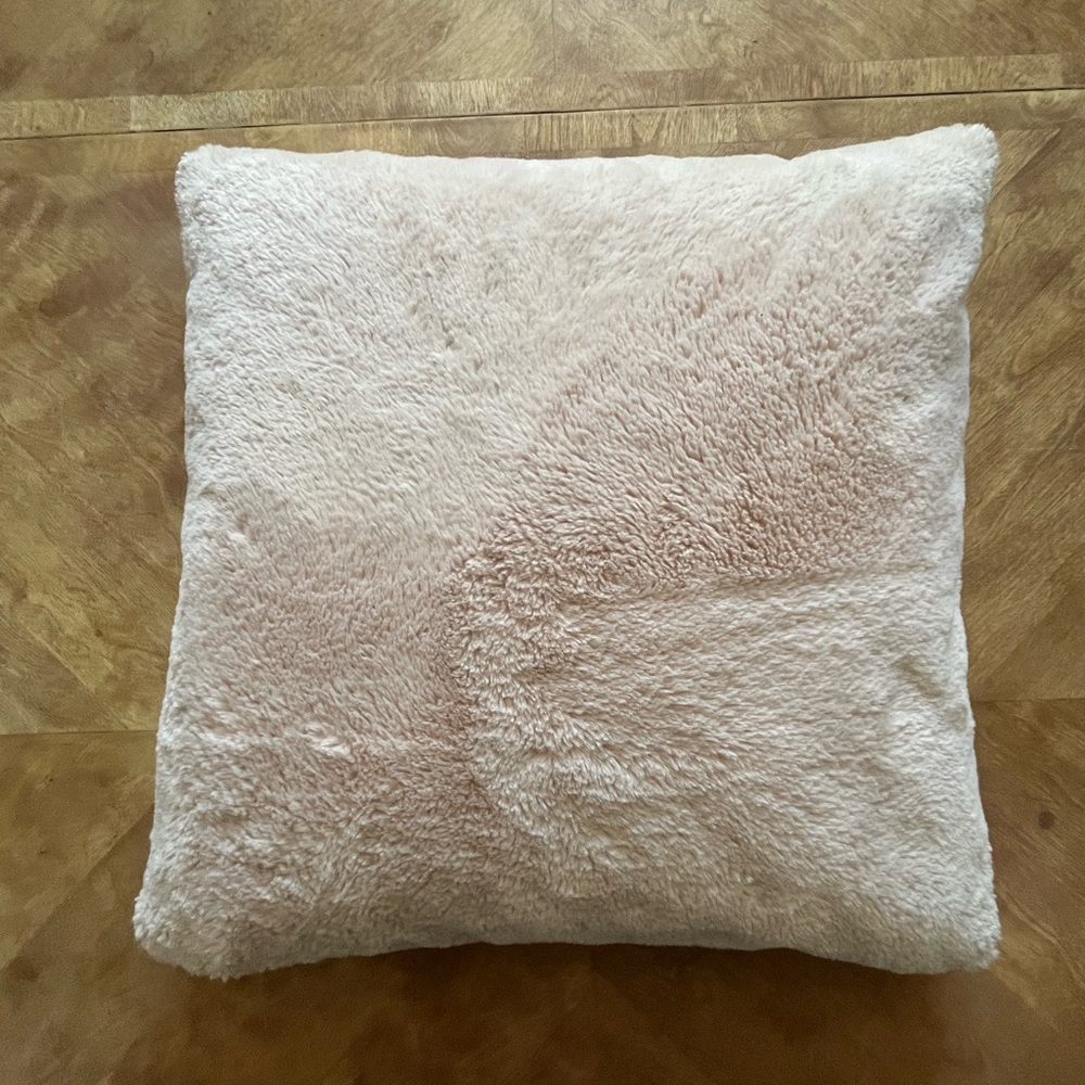 IKEA Pink Plush Pillow with Insert – 20”x20” – Elegant Home Decor